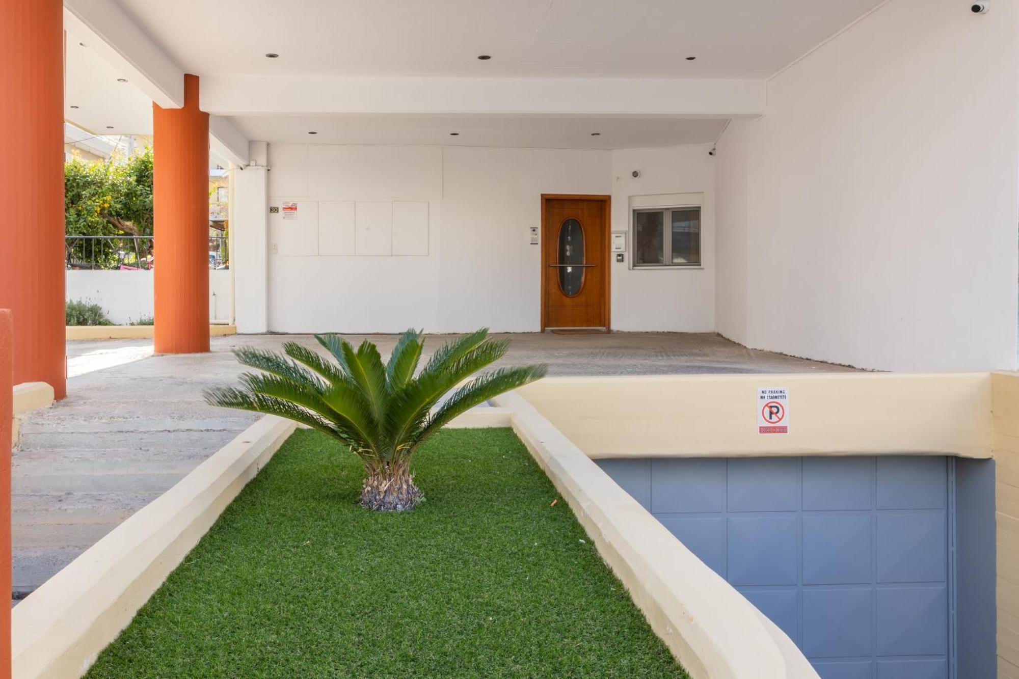 Garden Luxury Apartment Ираклио Екстериор снимка